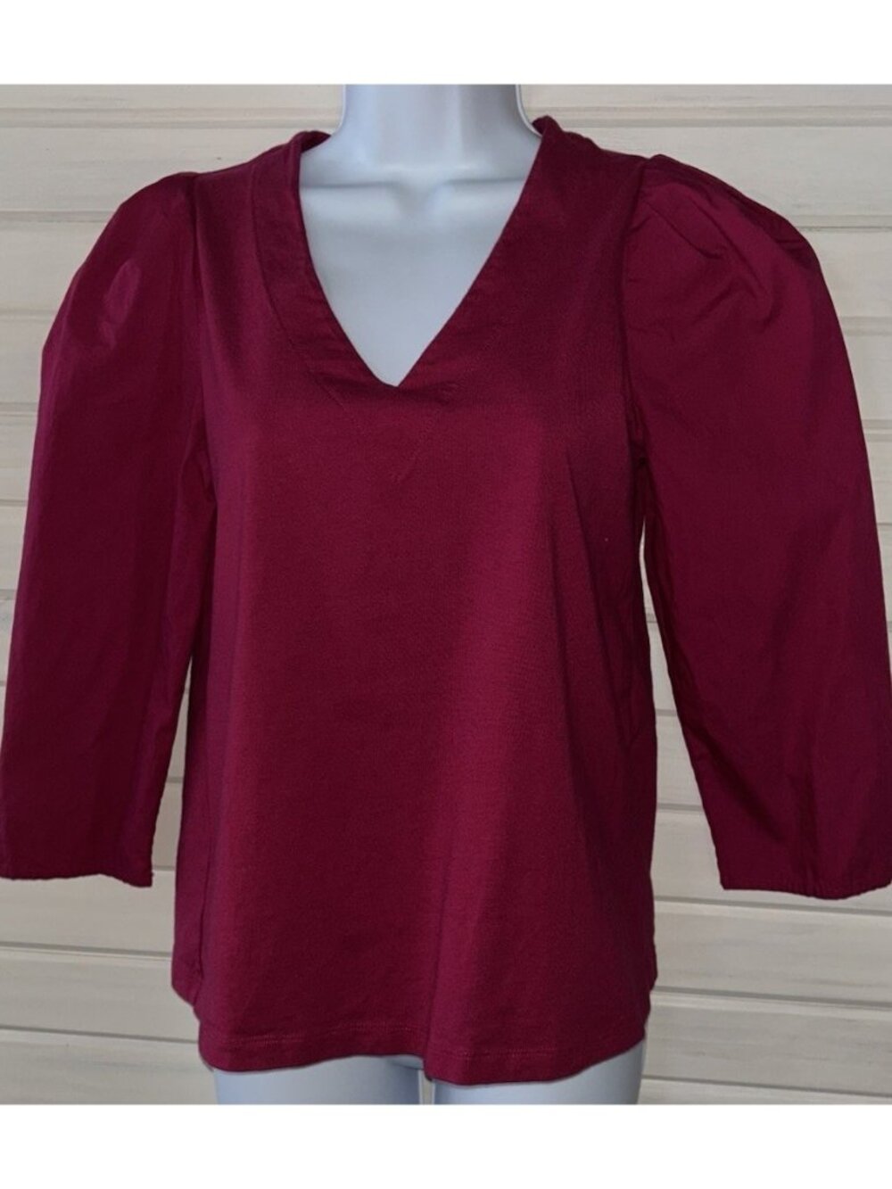 Chicos Sz 0 (SMALL) Pink V-Neck Tee w/ Woven Puff 3/4 Sleeves EUC